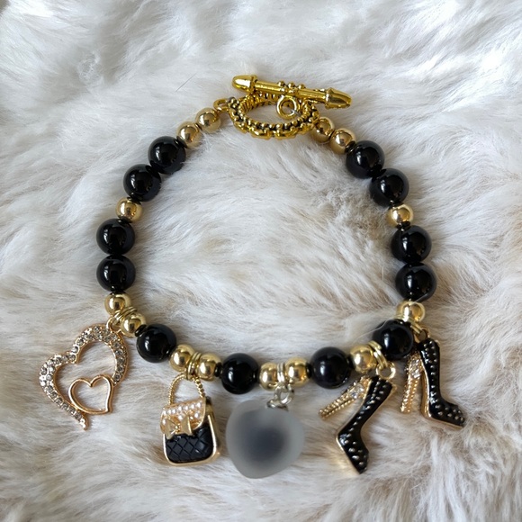 New handcrafted shopping themed bracelet combines blackbeads & goldaccents - Picture 4 of 8